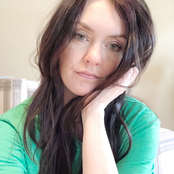 Meet your Posher, Kendle - Picture 1 of 1